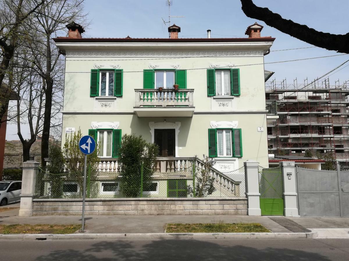 גוריציה Agli Oleandri Appartamento In Villa Con Con Parcheggio מראה חיצוני תמונה