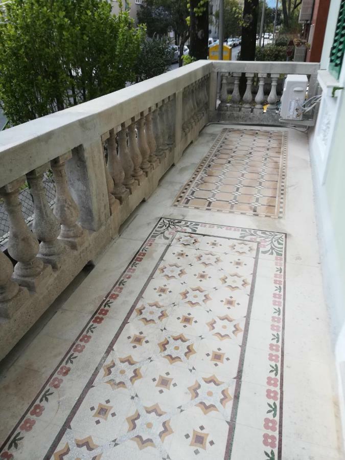 גוריציה Agli Oleandri Appartamento In Villa Con Con Parcheggio מראה חיצוני תמונה